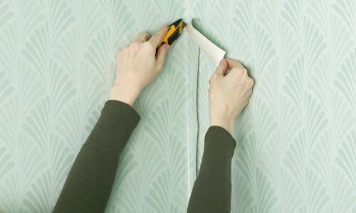 Держатся ли флизелиновые обои на глине